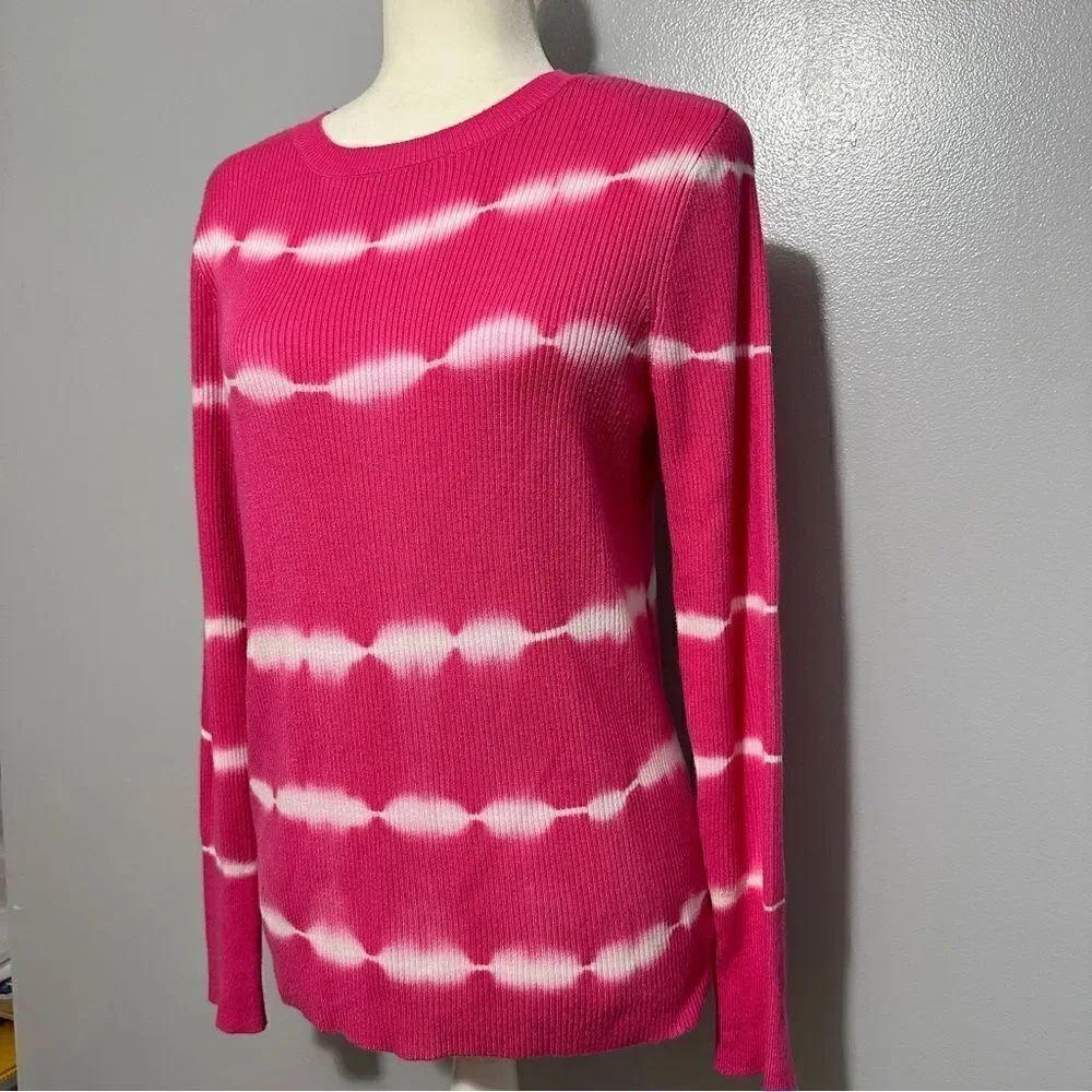 Crown and Ivy pink and white striped light sweater size L